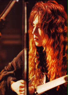 hide our pshychommunityのときにギター弾いてたBlizardのRAN様が最近