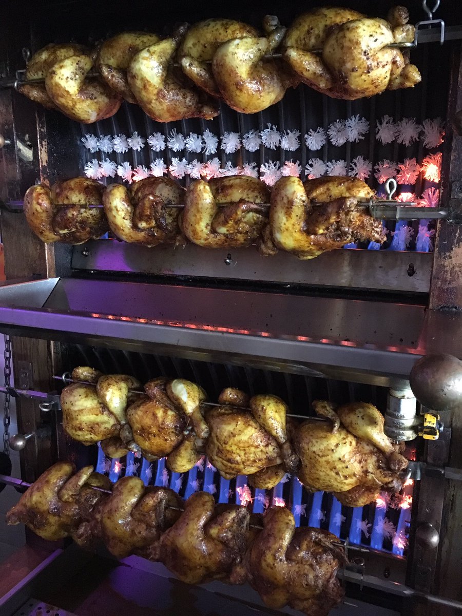 4ameland's tweet photo. Wist u dat..., u alle gerechten ook kunt AFHALEN! Kip van 't spit vanavond erg in 'grote' trek 😉🐔 #eetsmakelijk #chicken #biertuin https://t.co/grX2qoHD6G