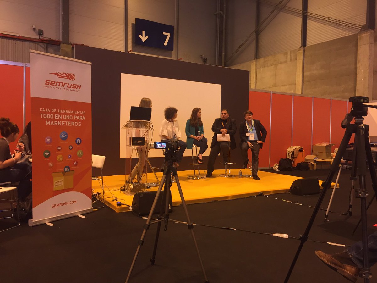 El 37% de los contenidos que ve la gente de menos de 26 años es en formato vídeo. #omexpo2017 #Omexpo