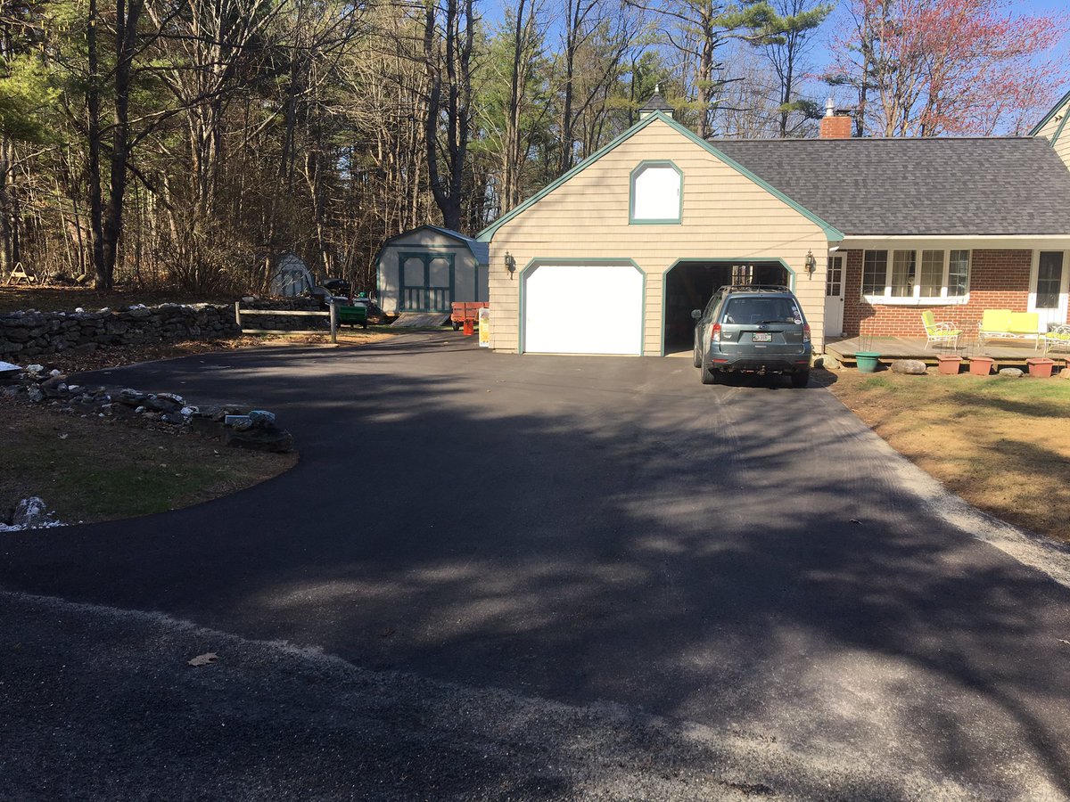 NormileSealing's tweet image. If your driveway has never been sealed you need our service!!! Call Today!!! #SpringSeal #BackToBlack