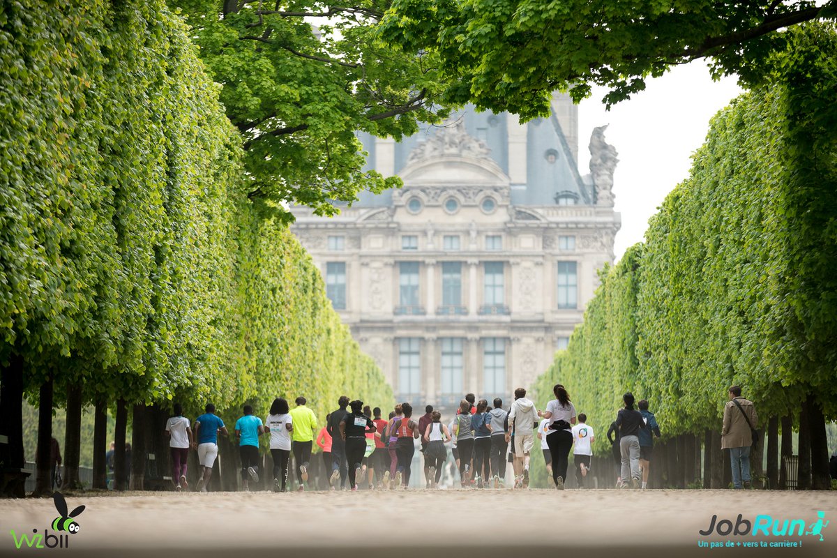 sophielbl's tweet photo. La 1ère course pour l'emploi des jeunes : découvrez les photos de la 3ème édition #Jobrun @wizbii à Paris ! https://t.co/00T5SKPnjv #emploi https://t.co/2L4hUPljBm