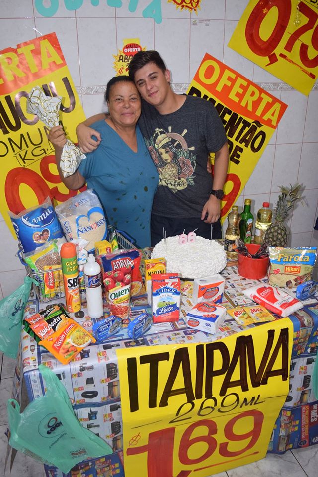 Adulto gosta mesmo de aniversário com decoração de supermercado; veja festa de Odília -> https://t.co/zYaTUJqpms https://t.co/b7sUXZbxH2