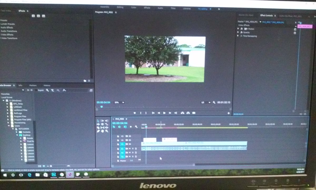 TylerWebDevATC's tweet image. Working in #AdobePremiere trying to edit this piece together
#webdevatc