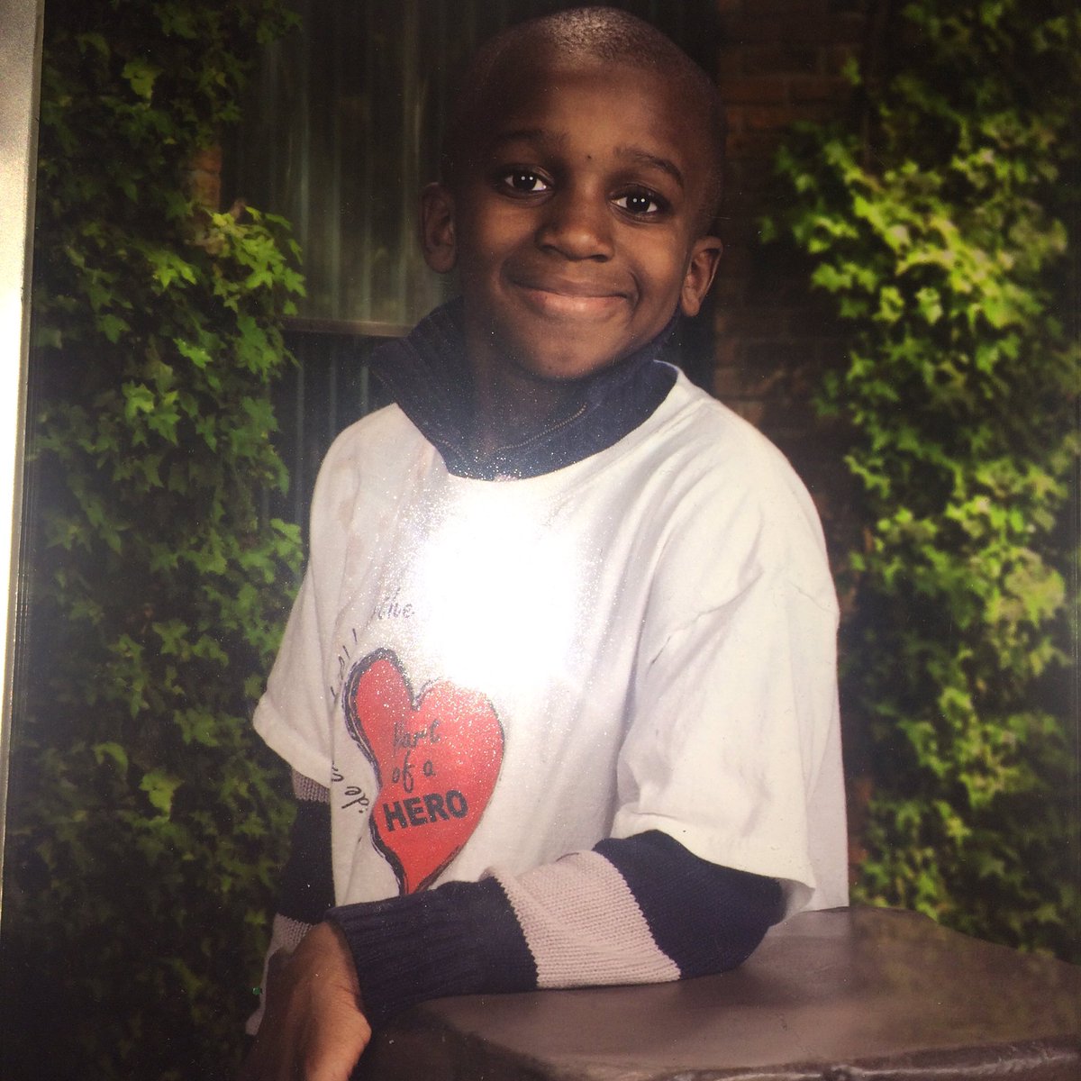 mrkone15's tweet photo. Happy Birthday To the Man I've been playing for Every Game I miss you so much bro RIP 🙏🏾❤️ BallForHamza🙏🏾🏀 https://t.co/0P9eoxEG4L
