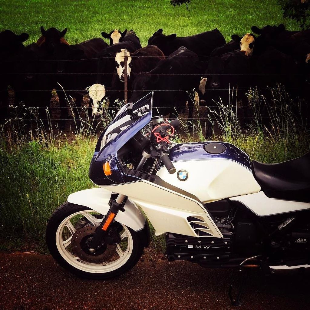 mobtowngeorge's tweet photo. Good morning Mississippi! Mile 2,893 of this trip. Outrunning storms today. #Balt2Austin #MotoGP #mobtownmoto #bmwk100rs #caferacerxxx https://t.co/7xh26EGjyP