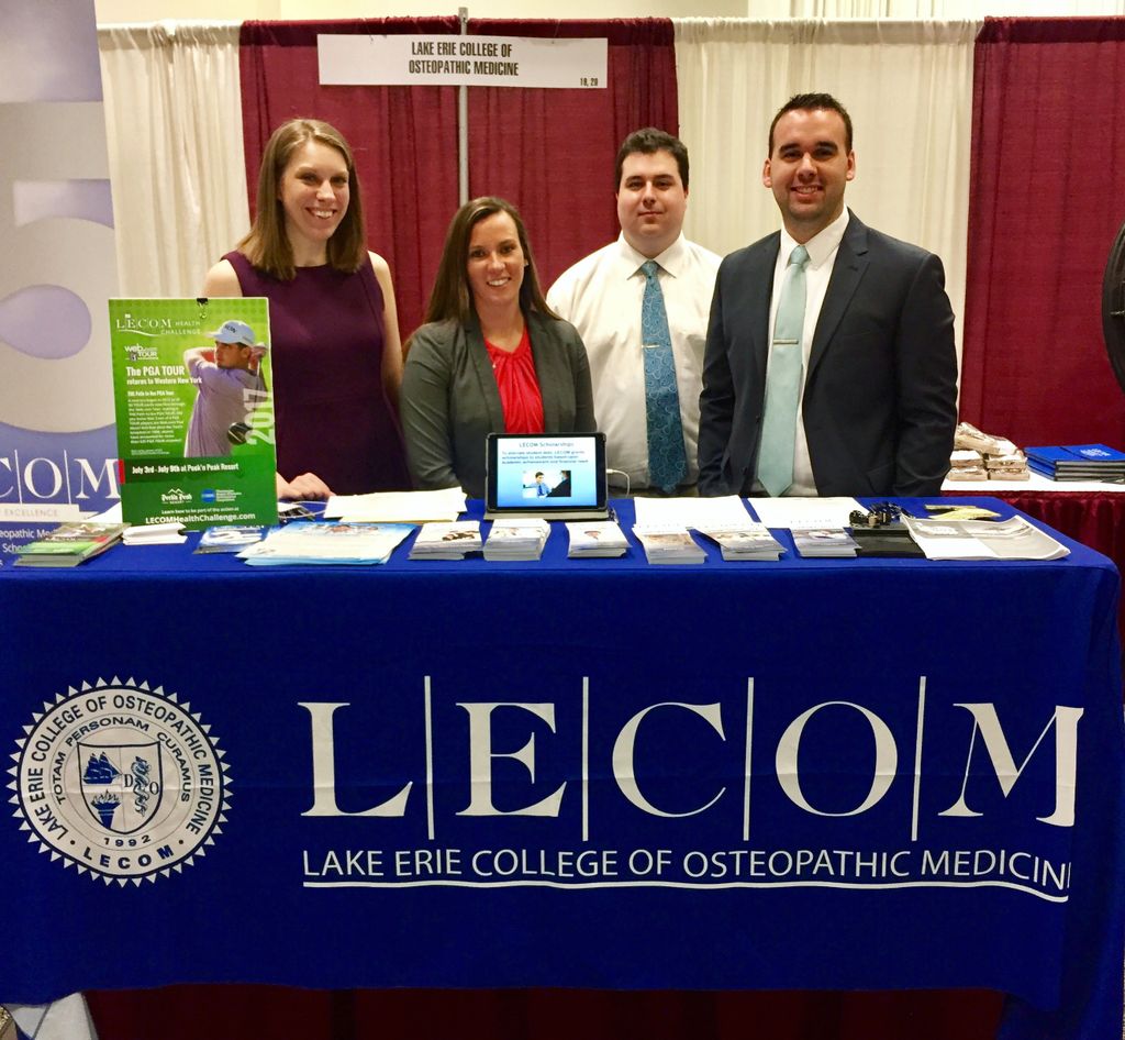 Our first-year medical students are excited to meet with osteopathic physicians, especially #LECOMalum, at #POMA109! 🤗 <a href="/POMA_DOs/">POMA</a>