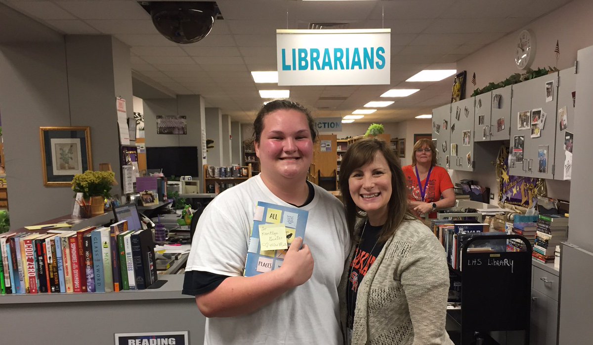 LufkinHSLibrary's tweet photo. Made a graduate smile today! Gifted a signed copy of ALL THE BRIGHT PLACES by Jennifer Niven! @mrsmartinLHS @LufkinLearns @ShellySlaton https://t.co/VFvq19OJfC