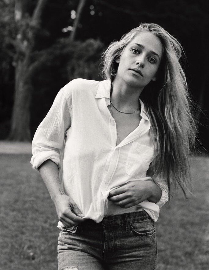    Happy birthday to the gorgeous Jemima Kirke! ¡Feliz cumpleaños 