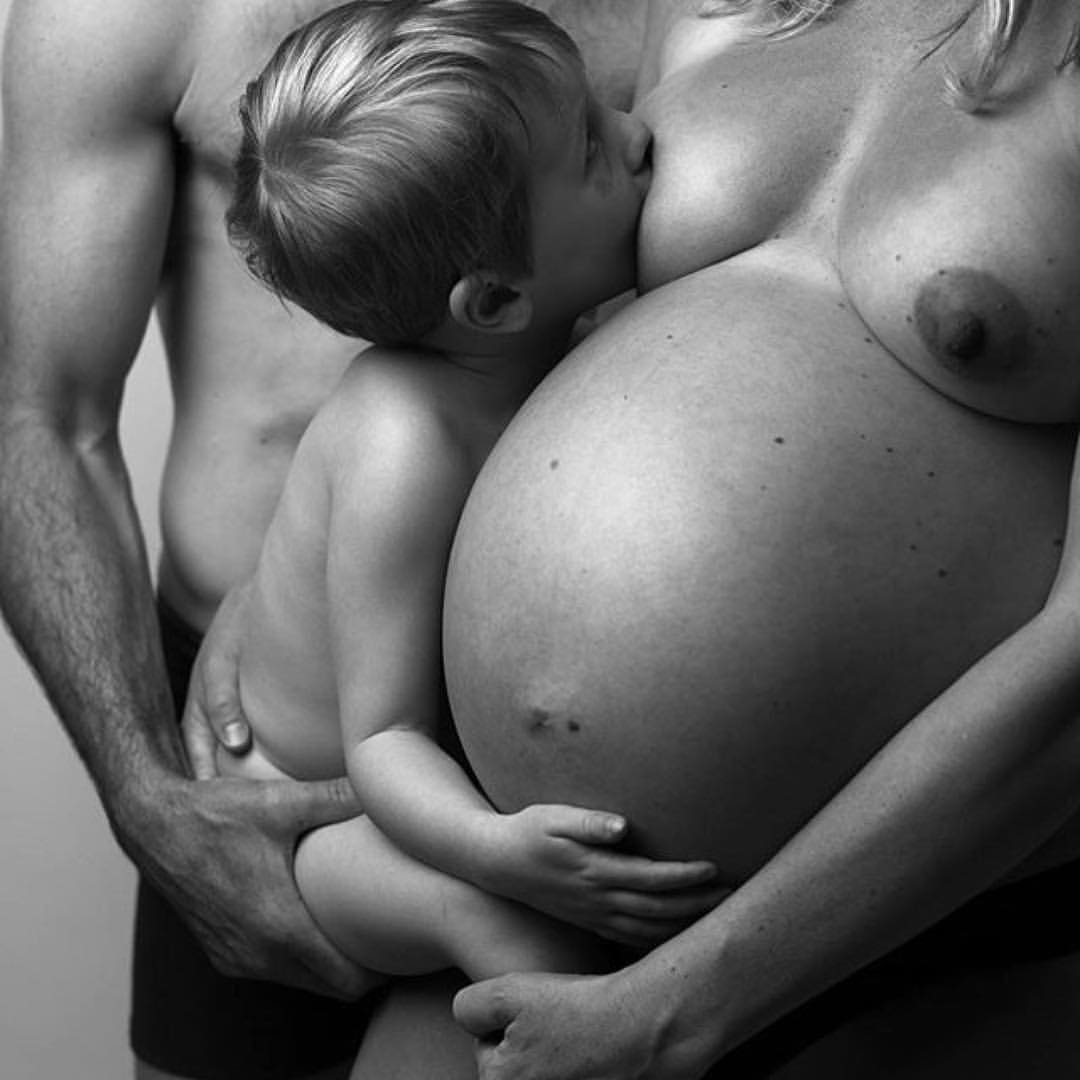 Nude mom breastfeed - 🧡 Обнаженные мама (67 фото) .