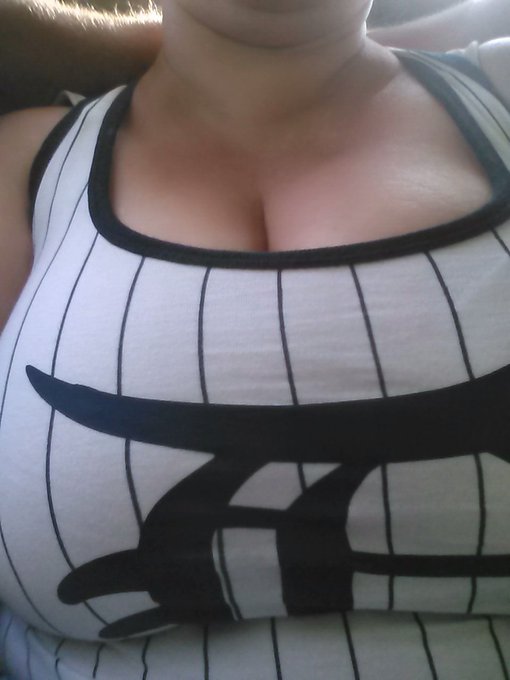 #NationalPretzelDay BEND ME OVER LIKE A PRETZEL ON https://t.co/HGTabzPlgA https://t.co/6nQoFo58Dw<a href="/tag/nationalpretzelday"class="tags">#NationalPretzelDay</a>