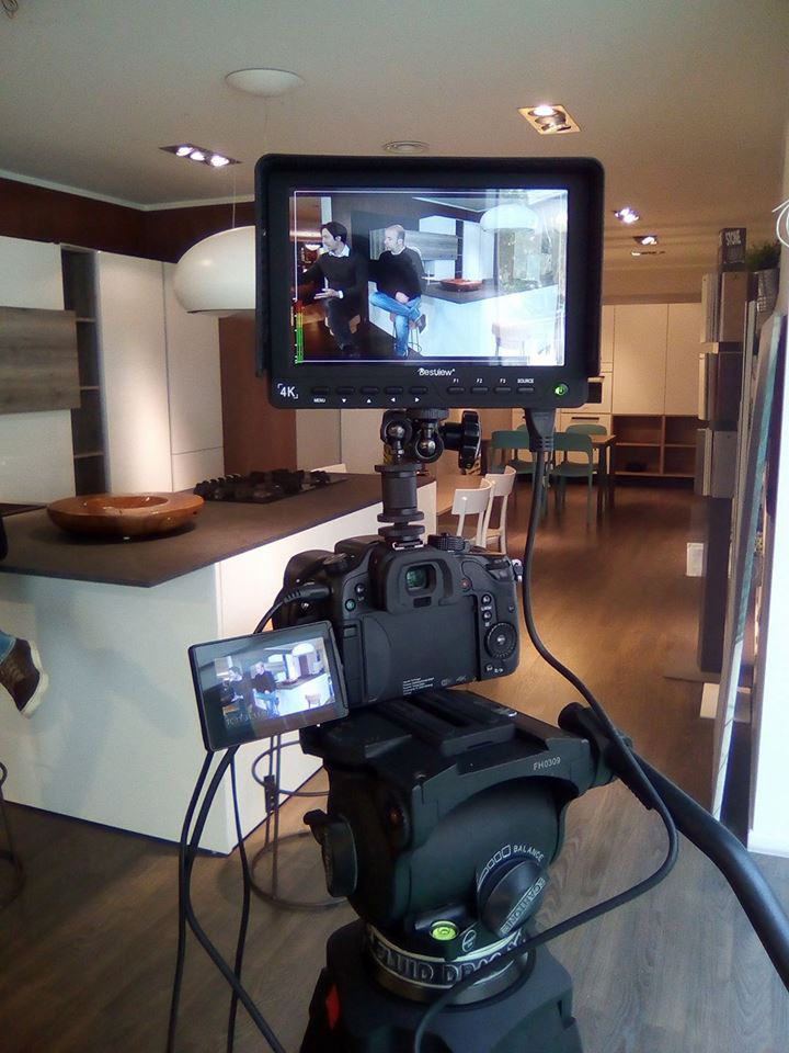 OperatorVideo's tweet image. Video #Aziendali - Video #tutorial - #Corporate video - Contattaci operatorevideoroma.com