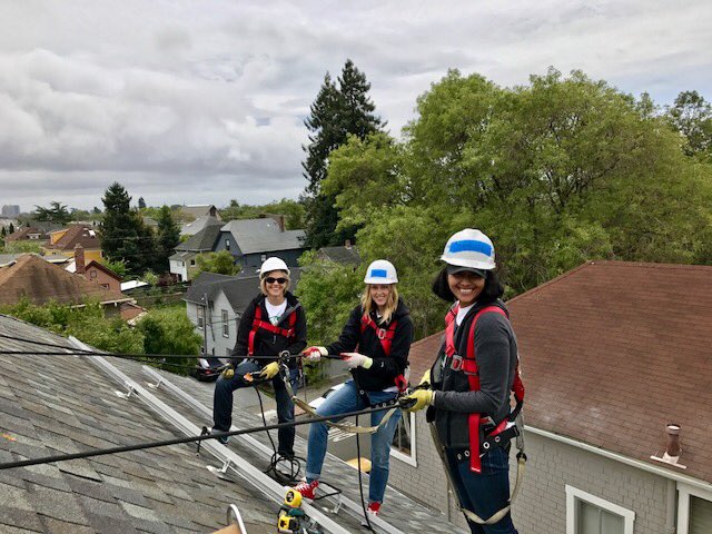 Fun start to the week installing solar with @GRID! #SolarChampions #WomeninSolar