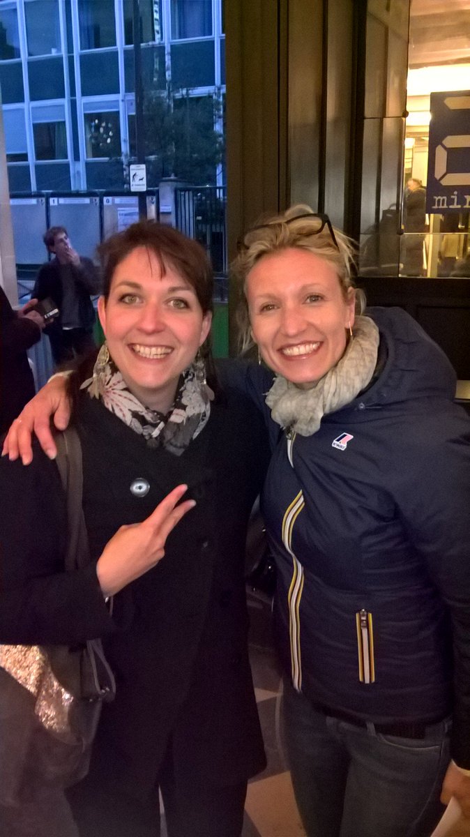 Super soirée !  Super spectacle ! Et une rencontre rigolote en prime ! Merci Julie pour toute cette énergie partagée ! Bravo à tte l'équipe!