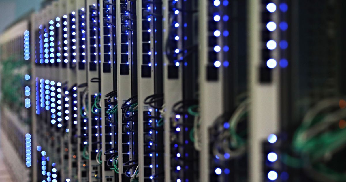 RealTechsReview's tweet image. Google's data center raises the stakes in this state's 'water wars'
mashable.com/2017/04/23/goo…