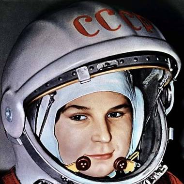 PreguntasCC2B's tweet photo. Valentina Tereshkova fue la primera mujer en viajar al espacio.#MujeresHistóricas https://t.co/LC5656NrWY