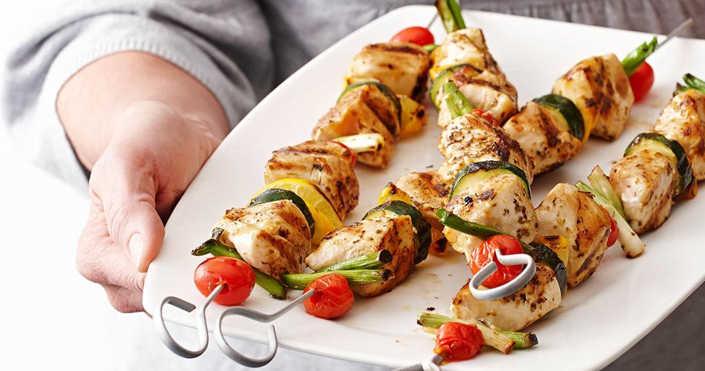 Fun to make and easy to eat, these Lemon Oregano <a href="/PerdueChicken/">Perdue Chicken</a> Kebabs are a crowd pleaser #PerdueCrew #Promotion - sot.ag/6b8p2