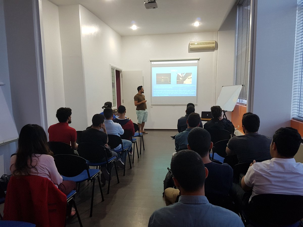 laytoun's tweet image. #developercircles Casablanca April Meetup was a blast 😀 #VirtualReality #OculusRift #VRGame