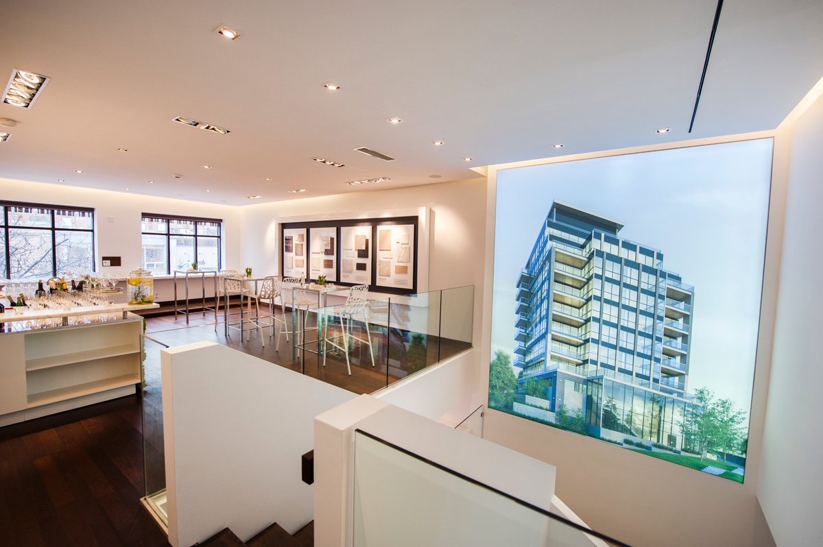 LiveAtInsignia's tweet photo. Late last week, we celebrated the launch of #Oakville’s newest destination for #luxury living at our stunning new sales centre! https://t.co/BKUGjlsvlq