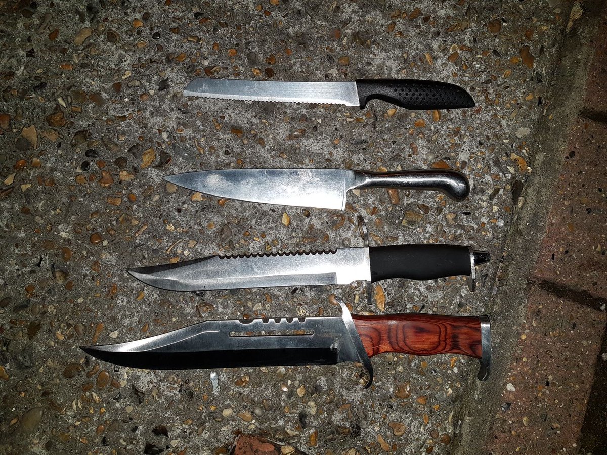 MPSEnfield's tweet image. Four knives taken off the street thanks to police dog Jazz. PD #MightyC&apos;s