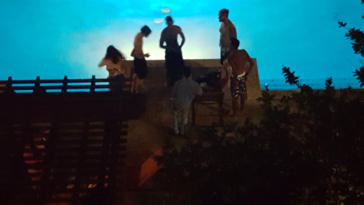 javafx25's tweet image. Pool party 4/25/2017
View Frm my apt. 3rd flr