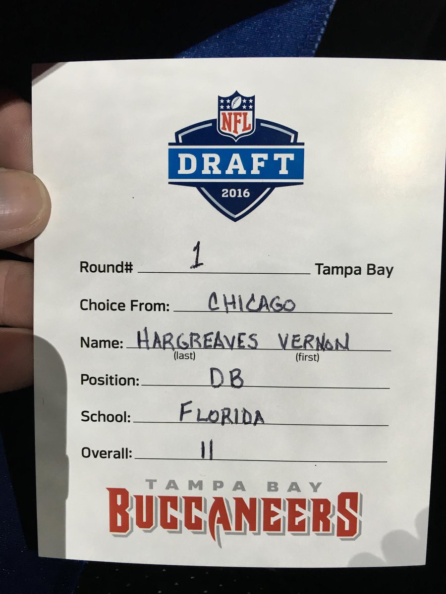 "With the 11th pick in the 2016 #NFLDraft, the Tampa Bay Buccaneers select..."

#SiegetheDay