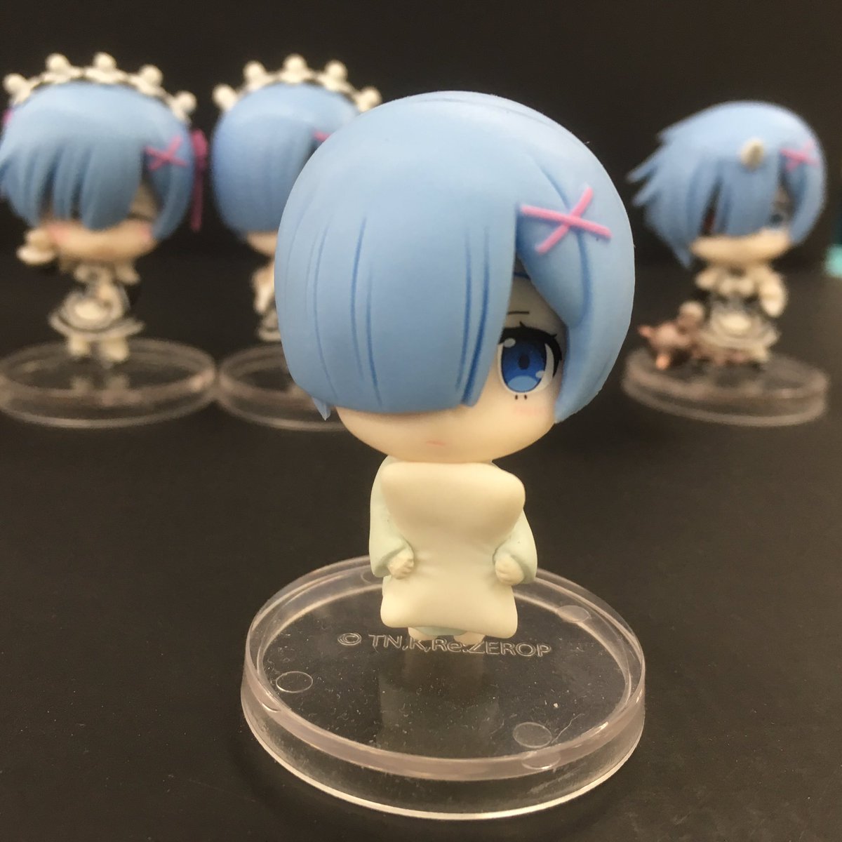 ブシロードクリエイティブ公式 明日発売 いよいよ Re ゼロから始める異世界生活 レムがいっぱいコレクションフィギュア が発売です 全5種の台座付きフィギュア 店頭在庫は僅少なところばかり アニメ専門店 ホビーショップにて お早めのゲットを ブシロードクリエイティブ公式 明日発売 いよいよ Re ゼロから始める異世界生活 レムがいっぱいコレクションフィギュア が発売です 全5種の台座付きフィギュア 店頭在庫は僅少なところばかり アニメ専門店 ホビーショップにて お早めのゲットを