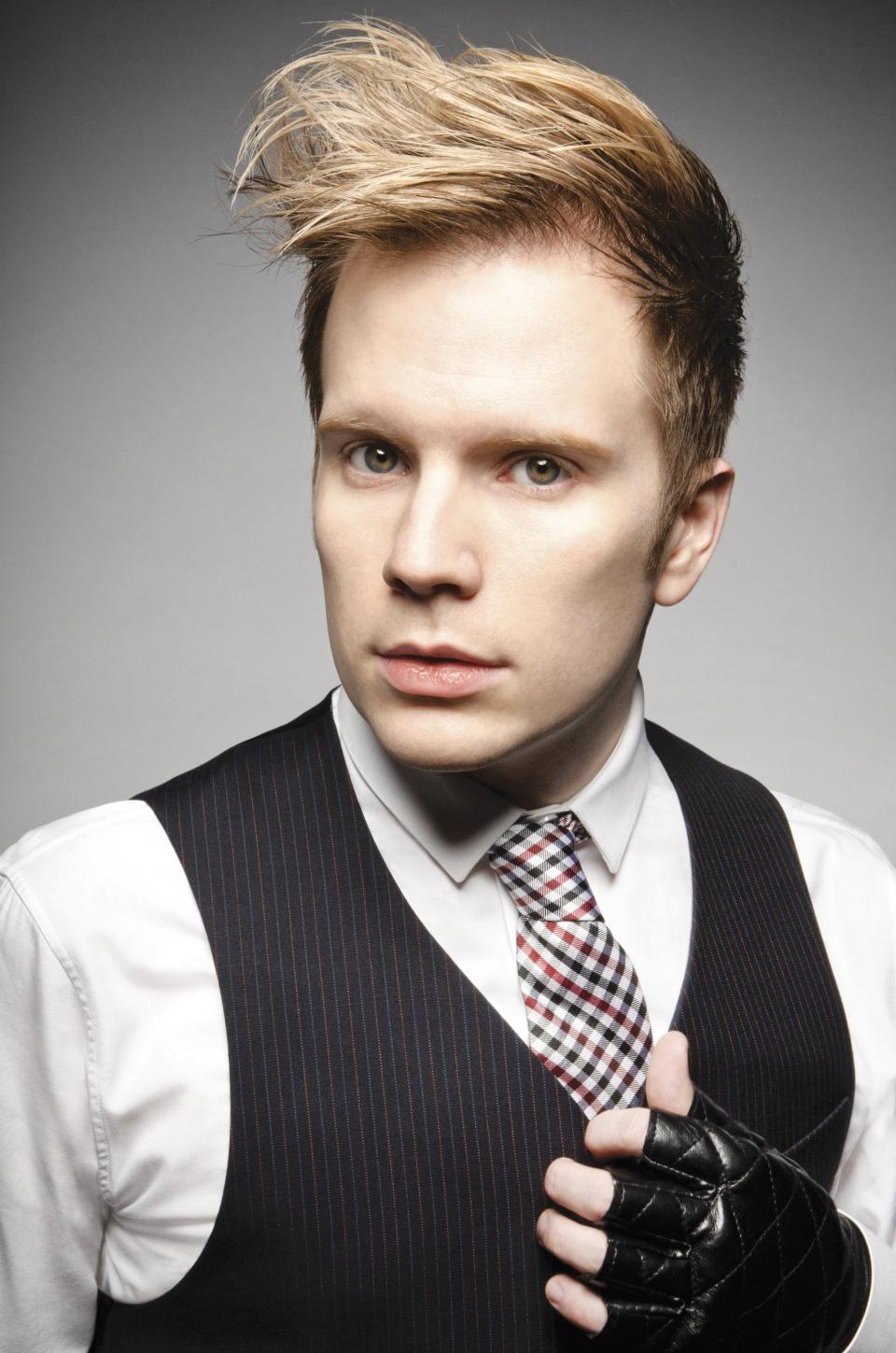 [MOMENT] Patrick Stump berulang tahun ke-33. Happy birthday  