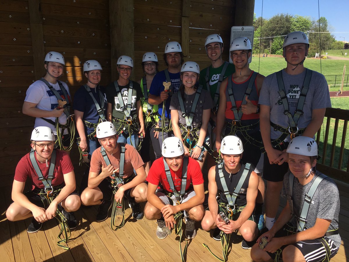 sydnirobison's tweet image. hit the ropes course with the coolest people I know 😛 #GATEprogram