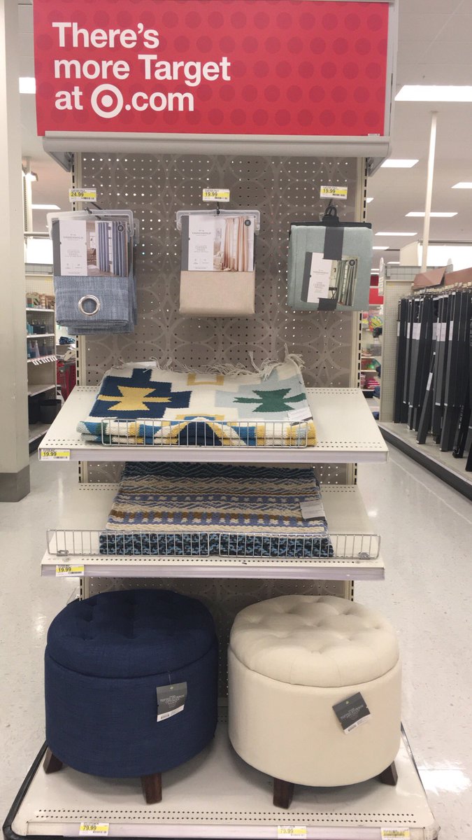 Tk_Nichele's tweet photo. Using my VM knowledge to merch endcaps in Domestics! Expect more to come 🤗#targetstyle #dechomestories https://t.co/L8KhyajSZz