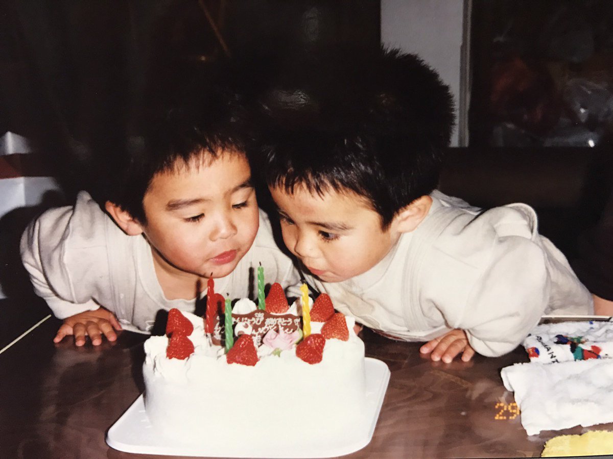 小澤 海斗 24歳児になりました 笑 父 母に感謝 俺が誕生日ってことは もうかたわれも誕生日 双子だから 笑 双子 誕生日 Happybirthday 小澤 海斗 24歳児になりました 笑 父 母に感謝 俺が誕生日ってことは もうかたわれも誕生日 双子だから 笑 双子 誕生日 Happybirthday
