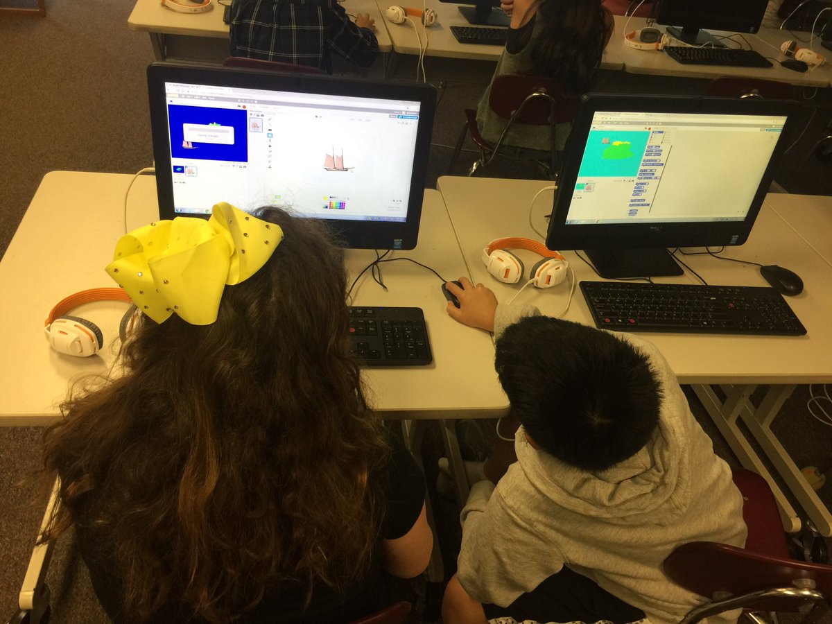 JillHinesRCS's tweet image. I had a good time today learning more about @scratch coding watching kids @WeAreBarfield with @tcarey98 guiding. #CodingIsTheFuture