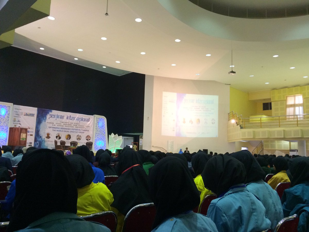 [LIVE REPORT] 
#TEMILNAS2017 
#EkonomRabbaniBisa
#KSEICIESUNY