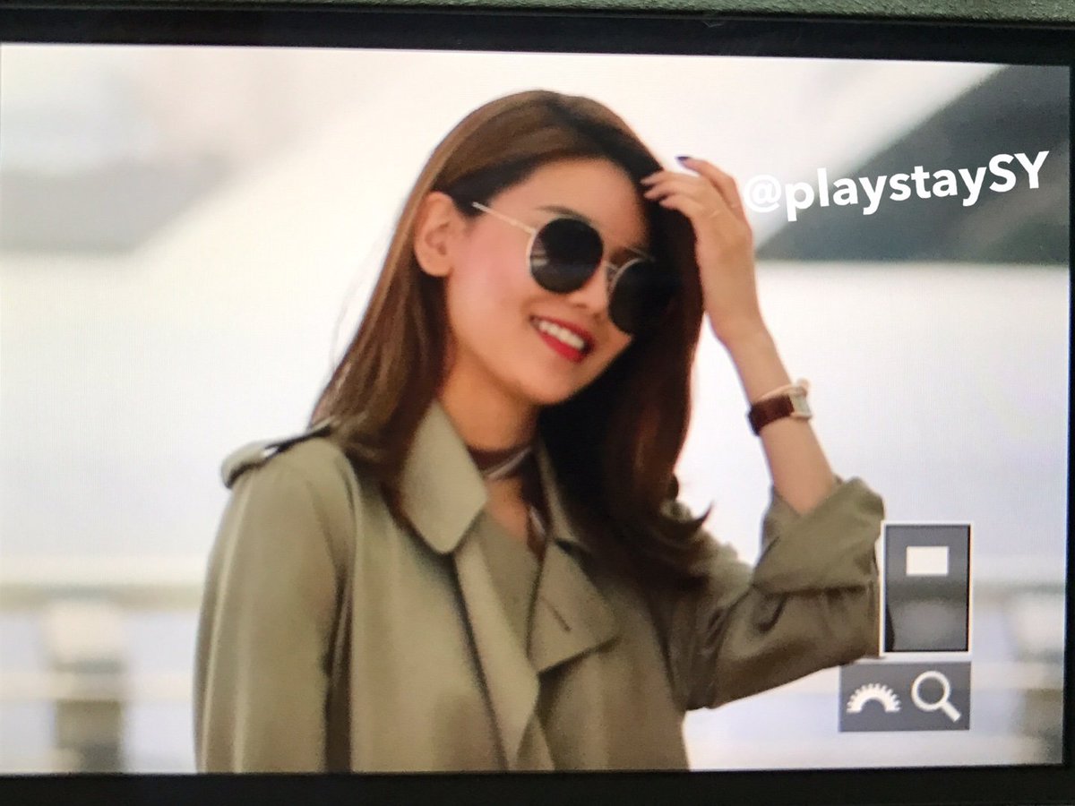 [PIC][27-04-2017]SooYoung khởi hành đi Bali - Indonesia để chụp hình cho ấn phẩm tháng 6 của tạp chí "COSMOPOLITAN" vào sáng nay C-Yy3SBUQAEs9Yy