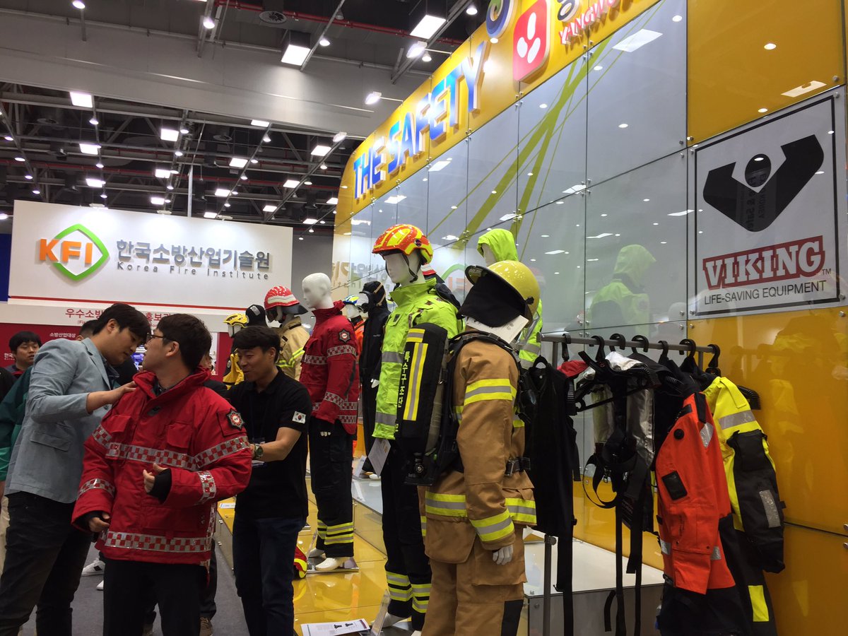 #vikinglifesavingequipment#redjacket#ps1000