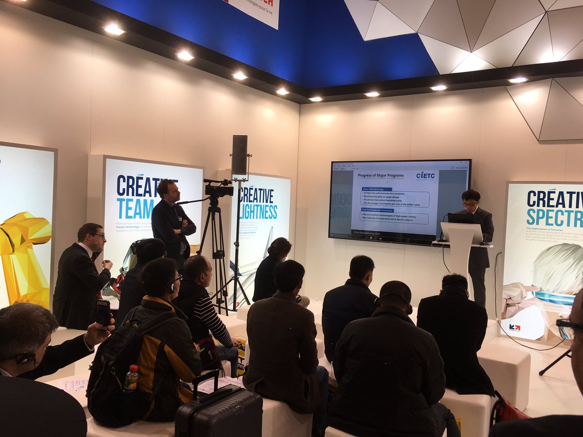 WengsiDuverdier's tweet image. Now begin the French-Chinese day #CréativeIndustry #hmi17 @hannover_messe @businessfrance @CIETC-MIIT @industrie_futur