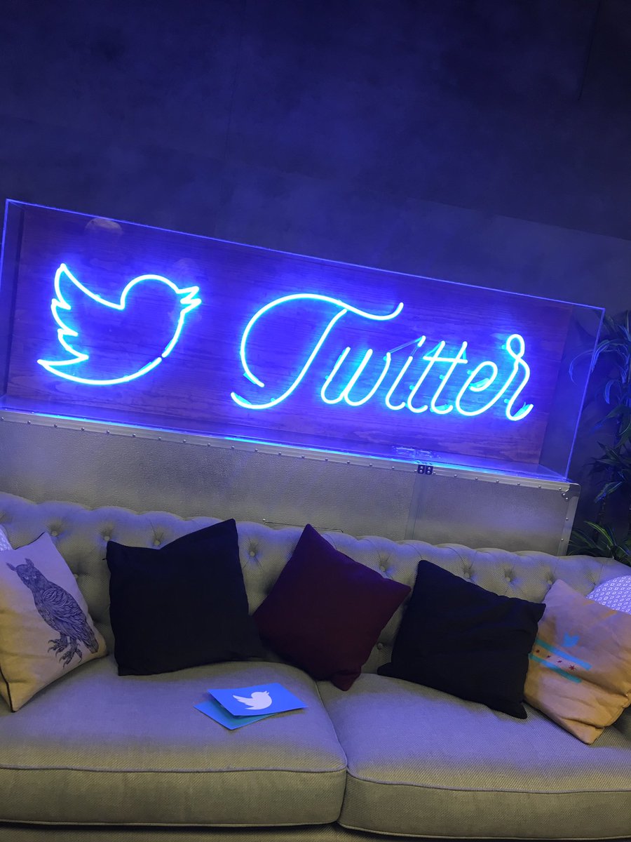 I'm gonna be live on periscope with @TwitterUK to answer some questions!!! Soon!! Come join us!