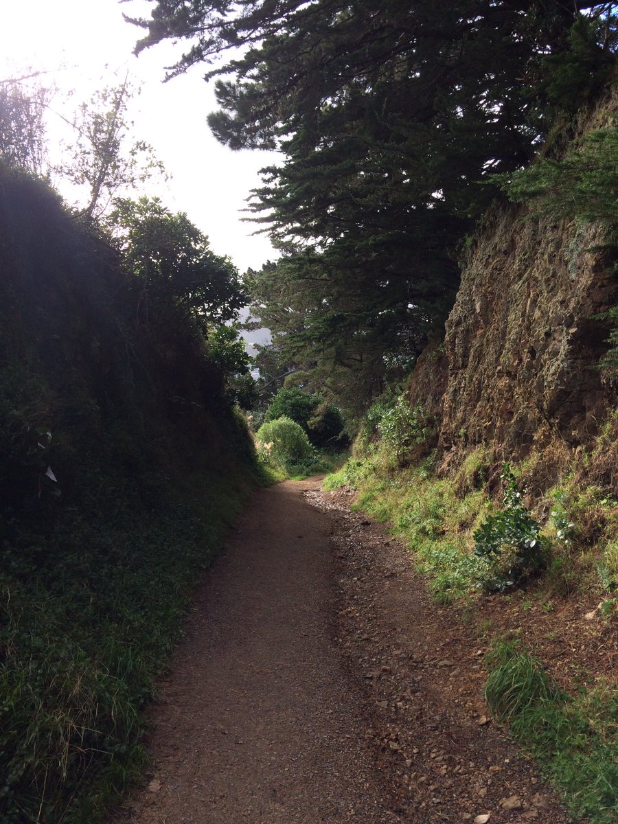 chart_research's tweet image. Remind me, why is my vacation over?