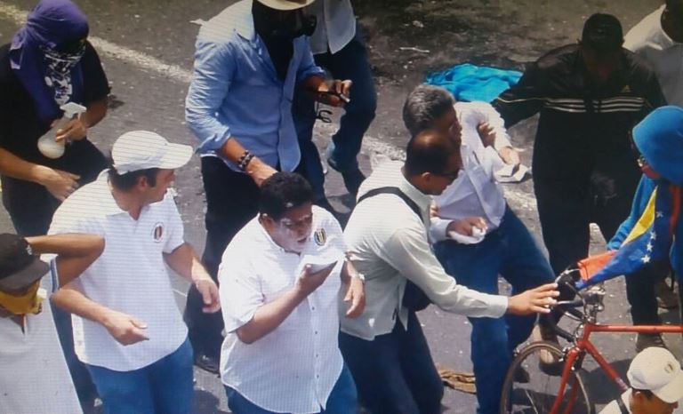 Sepa por qué Ramos Allup ya no soporta a Henrique Capriles - wp.me/p7jxjR-sU5