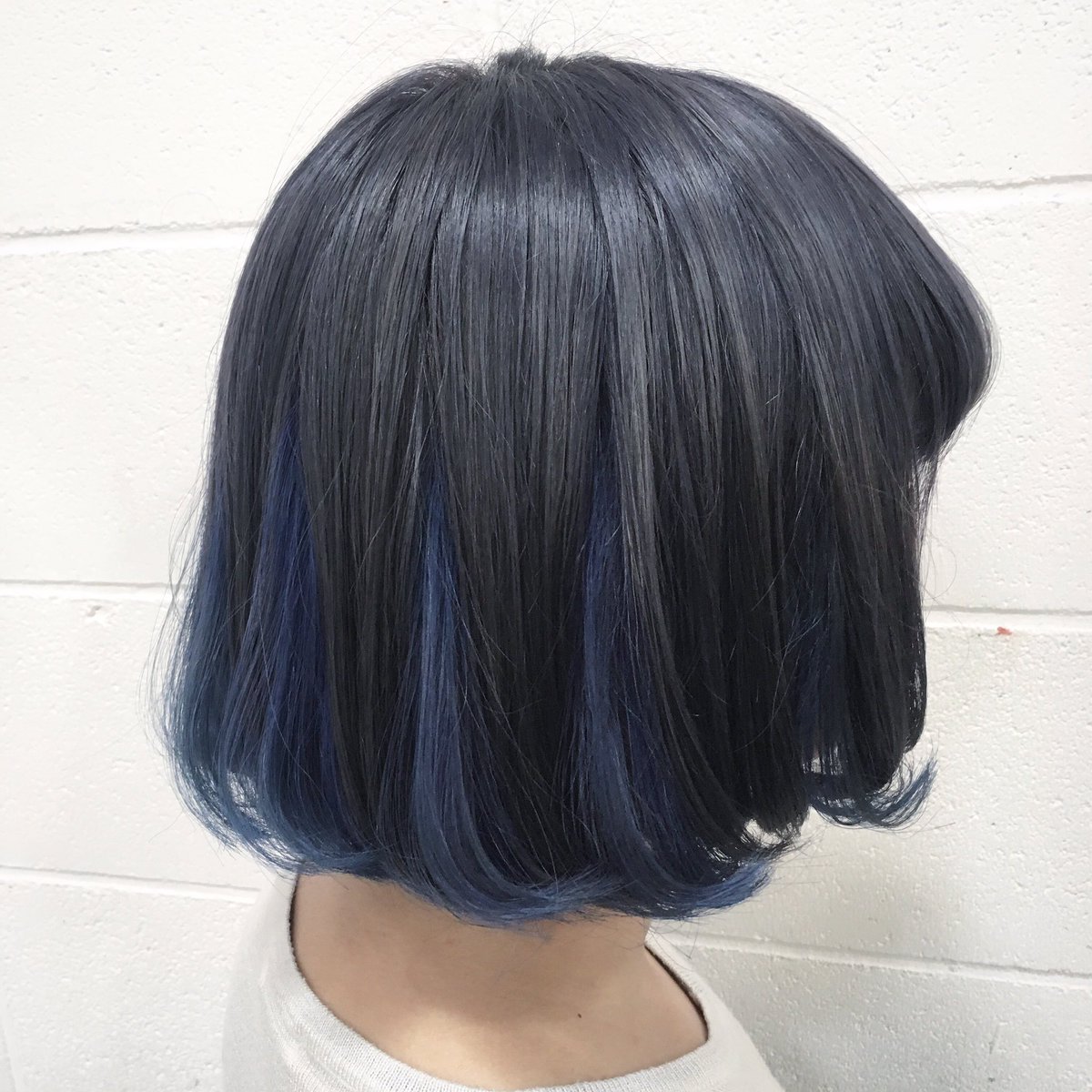 川畑晋也 原宿 美容師 ハイトーンヘアー A Twitter グレーアッシュカラーxインナーブルーカラー ブリーチ後に表面はグレーアッシュにし インナーはブルーにしました インナーカラー是非 原宿 派手髪 インナーカラー ダブルカラー グラデーションカラー