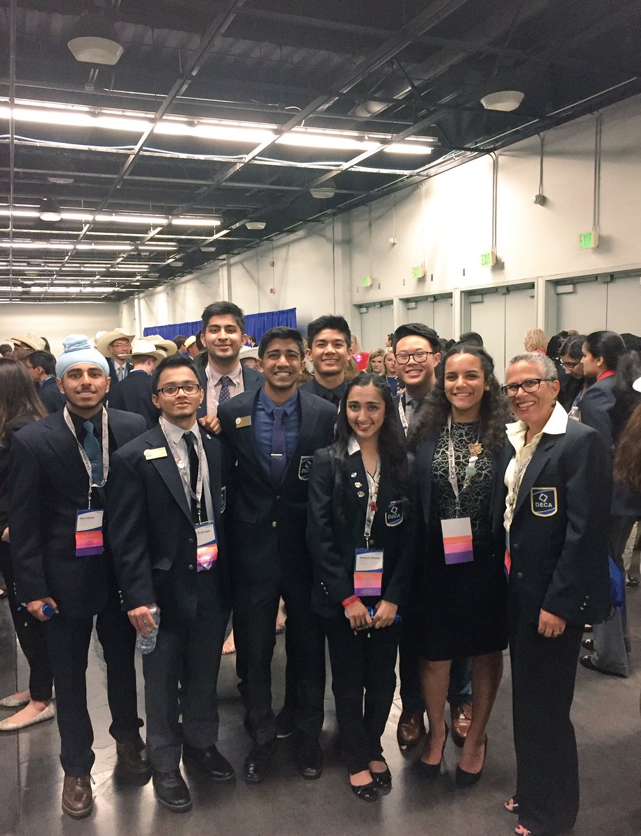 deca_dublin's tweet photo. Dublin HS DECA at #DECAICDC Opening Session! https://t.co/Tttt8fCoa3