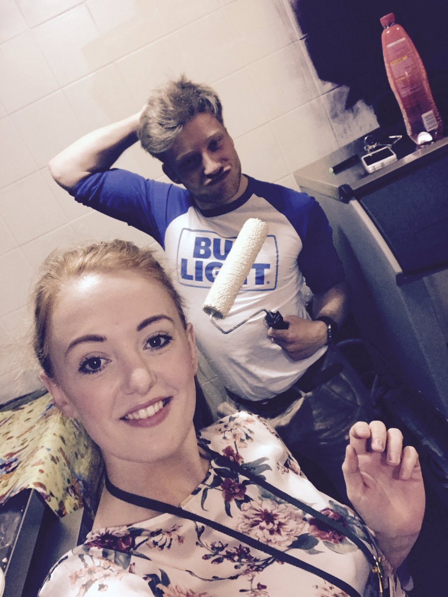 Time for a refresh ! Painting galore here today !! #handoverday #themainingredinet  <a href="/WeAreSUGM/">WeAreSUGM</a> <a href="/hawkeye1070/">Ian Hawkswood</a> <a href="/ClocktowerIrt/">g</a> <a href="/kentywoosie/">kenton woosnam</a> 🙈😎😎😎