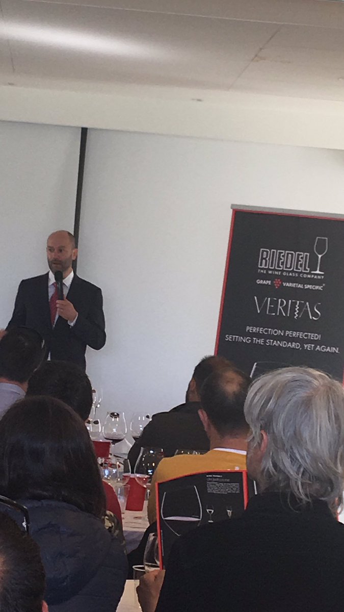 Gran día en el #club de golf de Sitges con #totselecta y #riedelexperienc buena cata de copas. Gracias #jordisegura