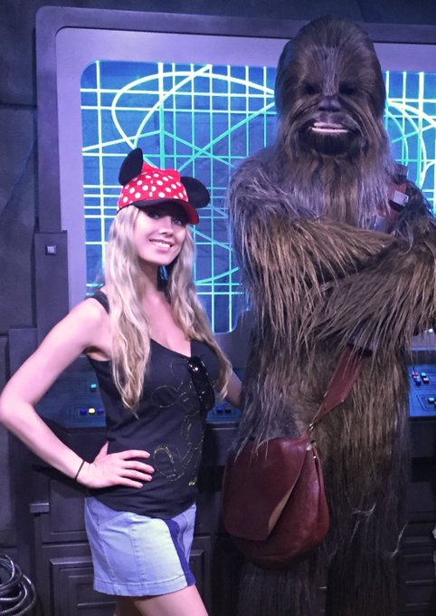 May the 4th be with you :) #StarWarsDay #MayThe4thBeWithYou Me & #Chewbacca #Disney https://t.co/C9V