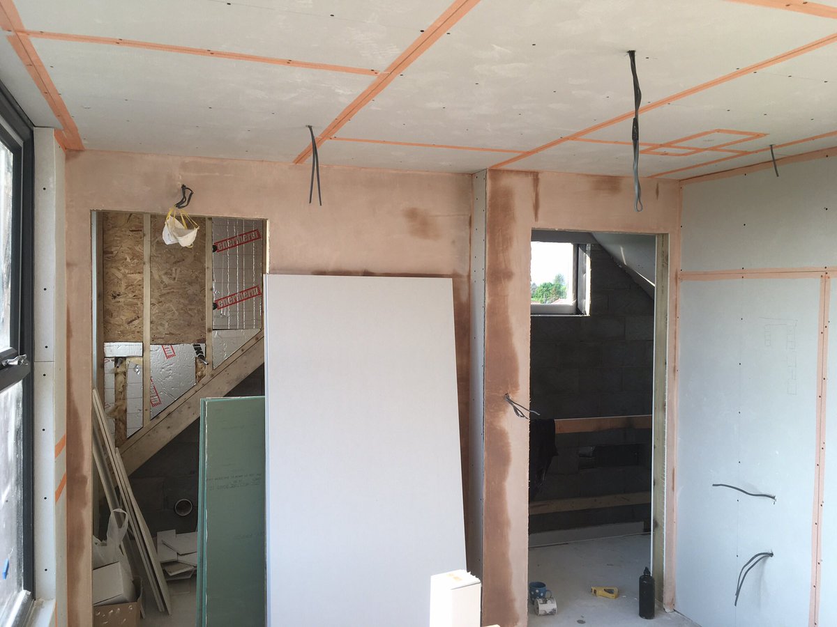 So it begins... #plastering! Making very good progress at one of current #loftconversions in #Bishopston...bring it! 😉🔨
#lucaslofts