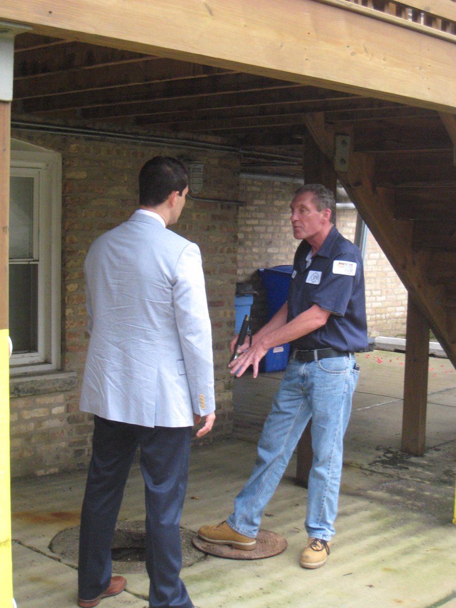 PowerPlumbingCH's tweet photo. #TBT Our Pres, Plumber Joe Piccioli being interviewed by #JasonKnowles for @ABC7Chicago #ChicagosPlumber https://t.co/RpE3UV9WPu