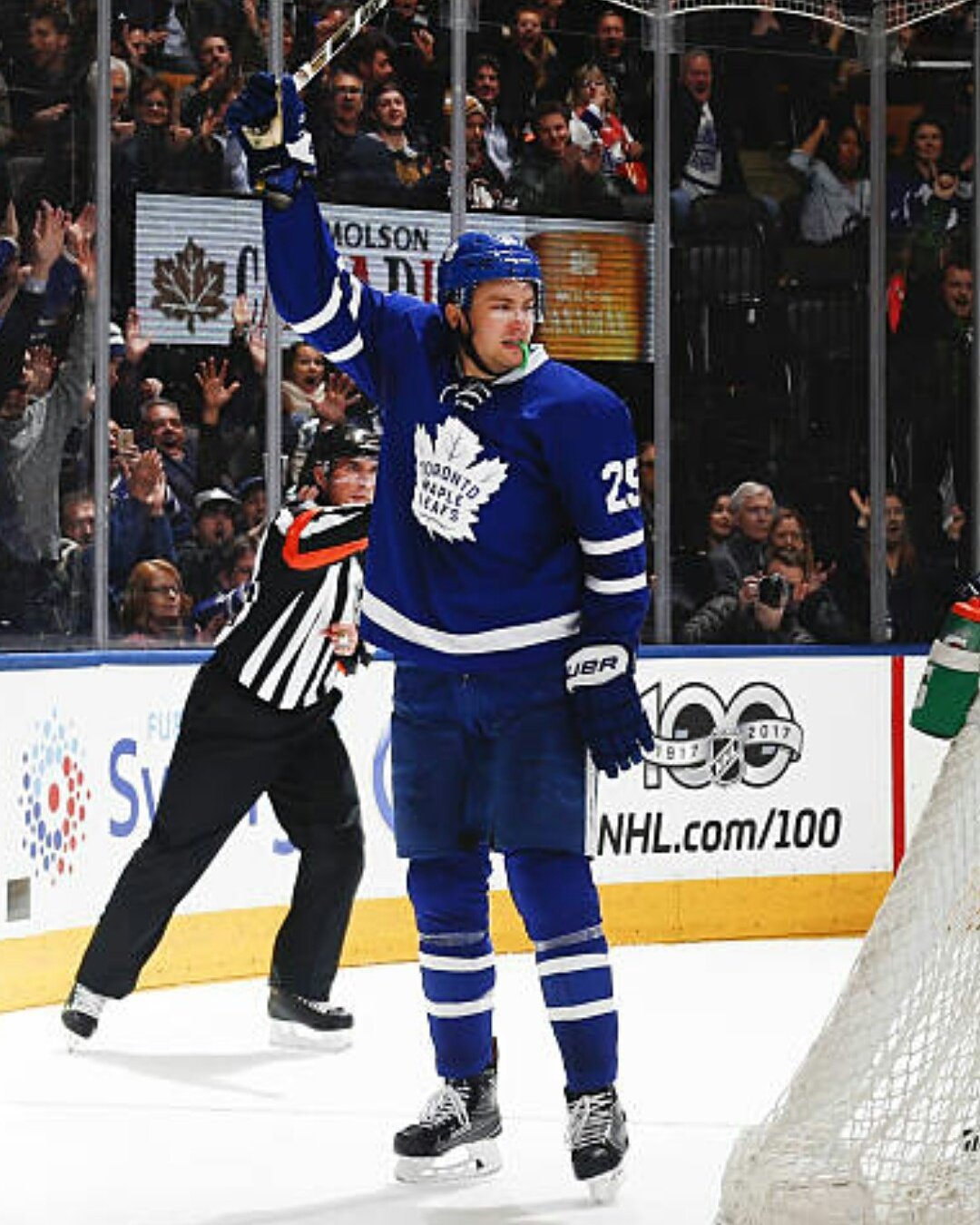Happy birthday James van Riemsdyk! 