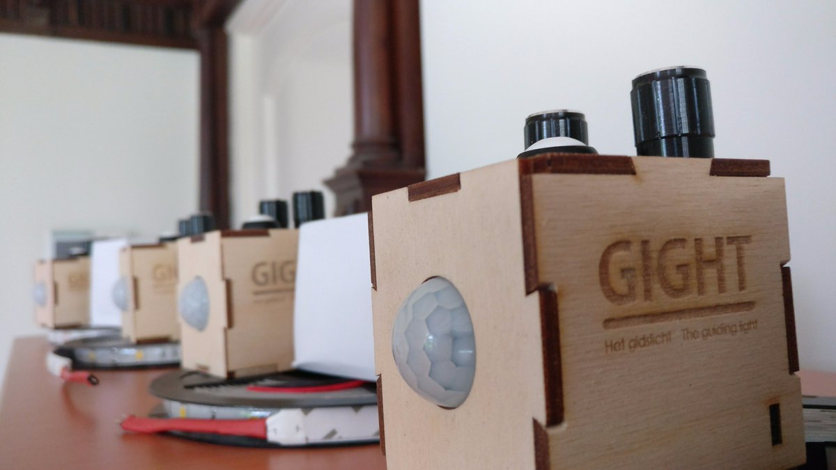 4 nieuwe Gight's klaar om geïnstalleerd te worden bij de ouderen die deelnemen aan ons proefonderzoek. #valpreventie #valdetectie