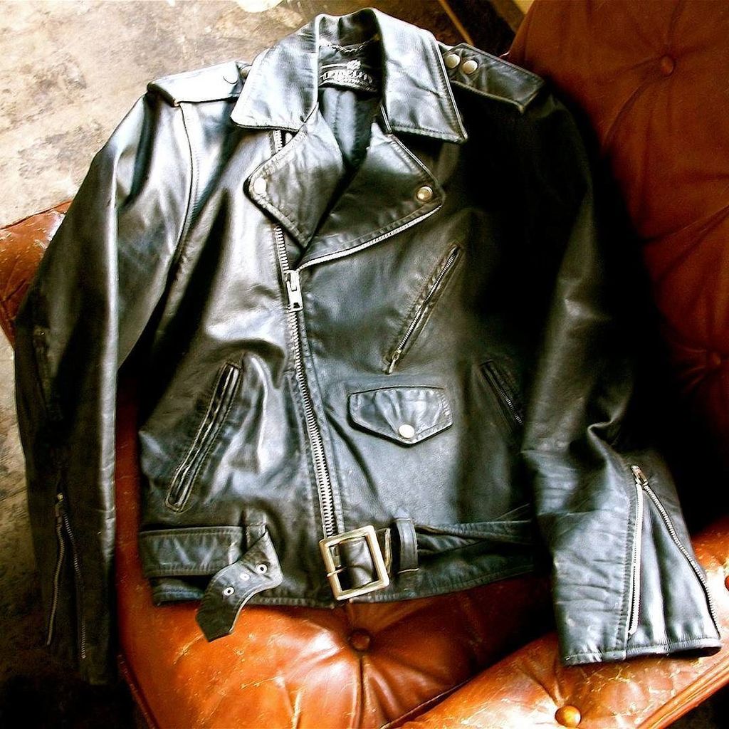 True Vintage! Fidelity Leathers 1950's #tbt #madeinusa #fidelitysportswear #vintage #classicman #menswear #fashion… ift.tt/2pct1tD