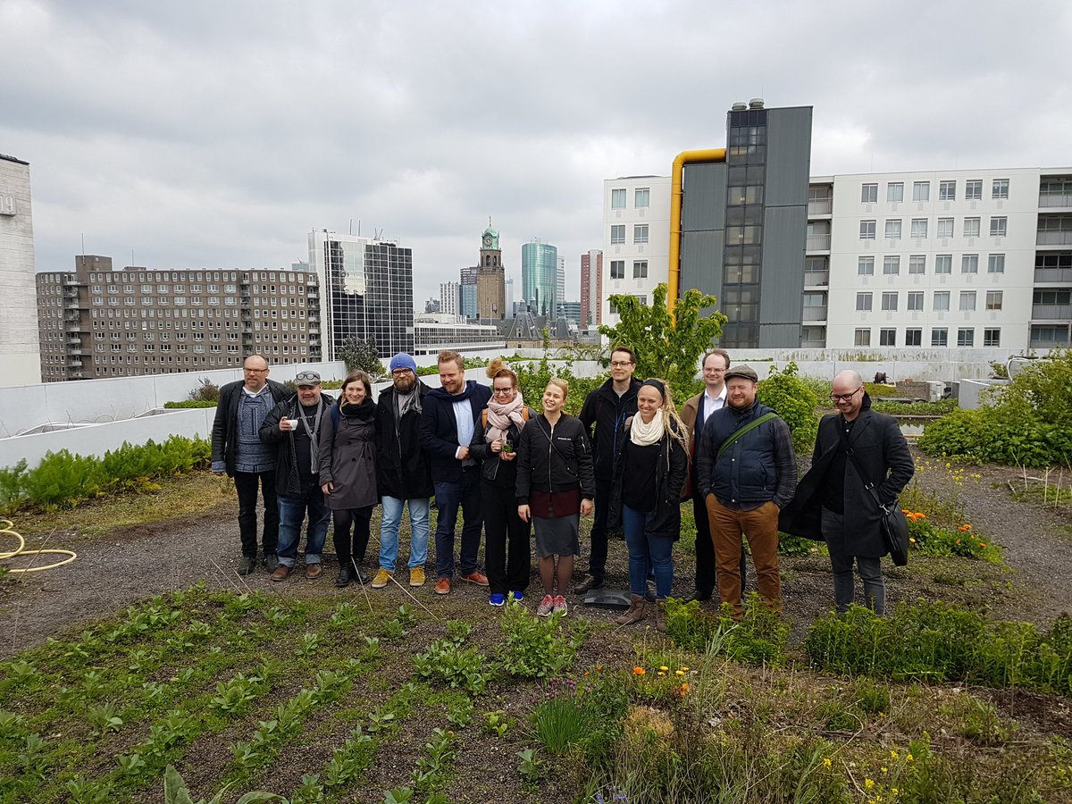 milieucentrum's tweet image. Vandaag de deelnemers aan de Finse @ChallengeStad van de toekomst competitie rondgeleid op dak! Een initiatief van @SitraFund &amp;amp; @Kennisland.