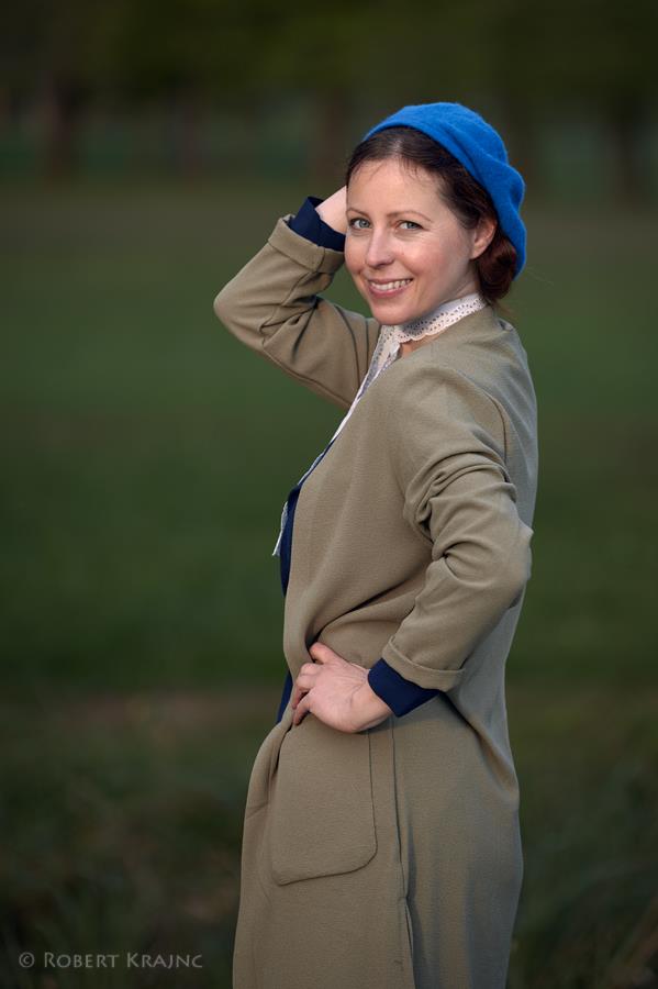 Ladijana2's tweet image. Blue beret, Photo @RobertoKrajnc  #catherina #artmodeling #portrait #brdo #slovenija